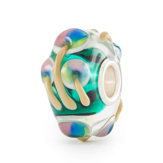 Funghetti dell'Equilibrio Trollbeads | Beads in vetro che raffigura dei funghi multicolor su una base verde. | TGLBE-20425