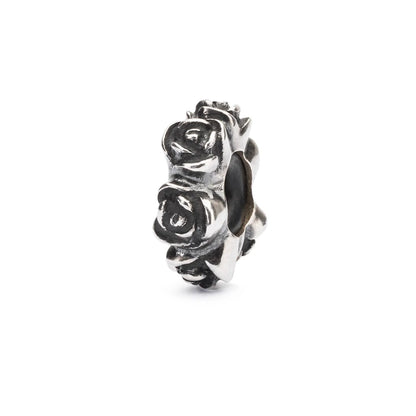 Lo Stop Rosa è uno stop Trollbeads in argento 925 su cui sono riprodotte a mano rose. | TAGBE-20186